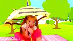 بازی نیکی با خوراکی های اسباب...