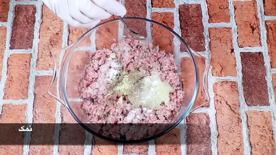 کباب گوشت و سیب زمینی داخل فر با پنیر پیتزا