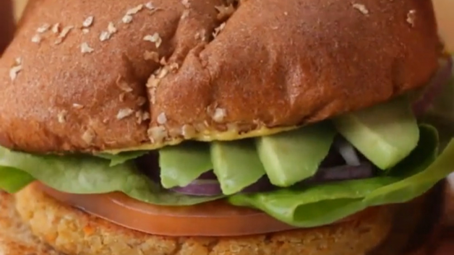 آشپزی سالم - برگر هویج و نخود - کلینیک لاغری سیبیتا