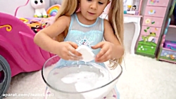 دایانا و روما با اسباب بازی ها...