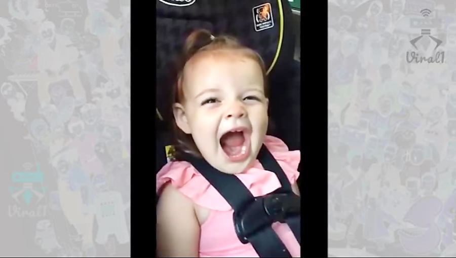 دختر بچه ای که نمیتونه بگه بست...