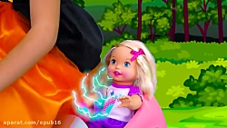 ساشا با اسباب بازی های هالووین...