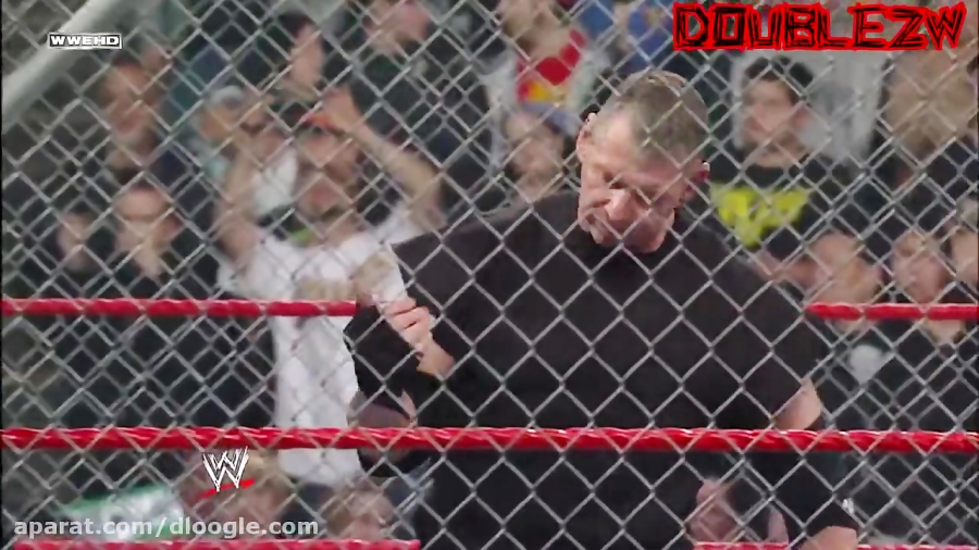 قفس فولادی Vince McMahon در مقابل Hornswoggle