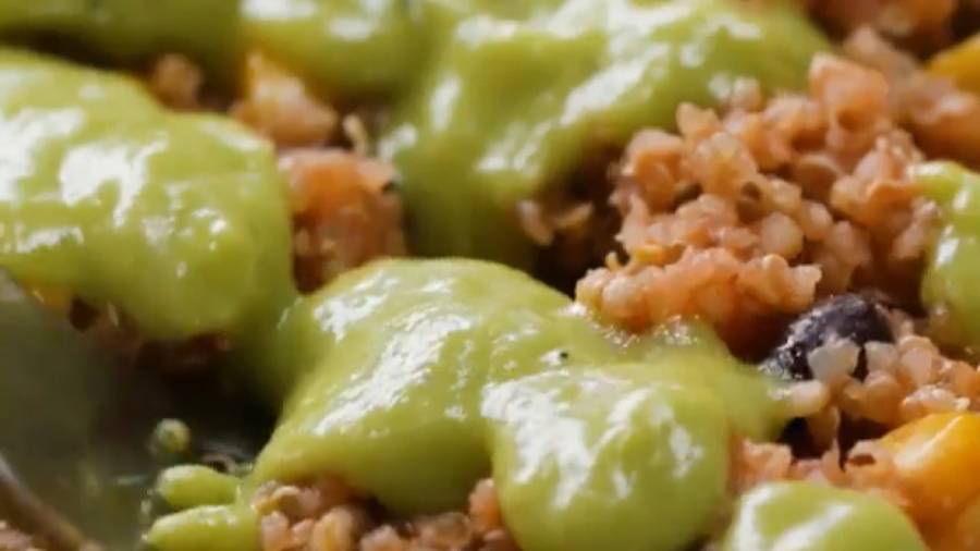 آشپزی سالم - کینوا و سس آووکادو - کلینیک لاغری سیبیتا