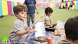 بخند ( با موسیقی محسن یگانه )