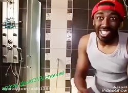 وقتی یه گیمر تو دستشویی جن میب...