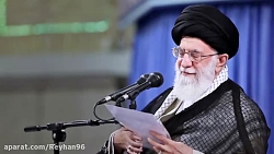 همخوانی دانشجویان در حضور رهبر...