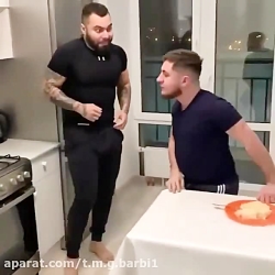 وقتی با گوشیم شوخی می کنن ! Ti...