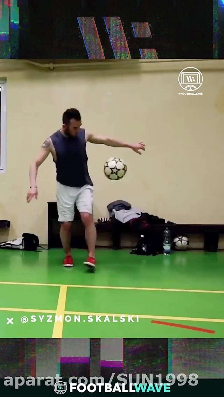 حرکات نمایشی با توپ زیبا و دید...