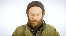 کلیپ جذاب با حضور بابک حمیدیان...