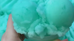 بفرمایید بستنی در دوران قرنطین...