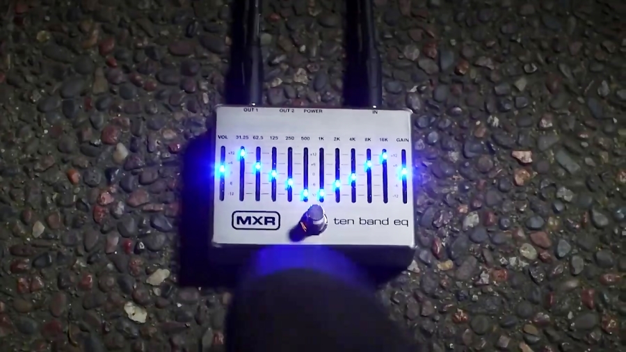 معرفی افکت گیتار الکتریک MXR 6...