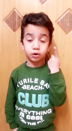 آقا خب نرید از خونه بیرون خو !...