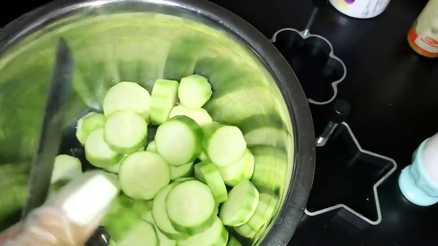 طرز تهيه ميرزا قاسمي كدو همراه با خاله سيما