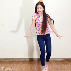 رقص زیبای سلنا بااهنگ دکتر ساس...