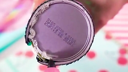 ترفند های بامزه با شکلات به هم...