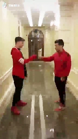 رقس پای دو پسر