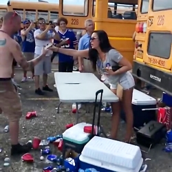 فقط نگاه های مرده