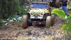 آفرود جیپ رانگلر در گل