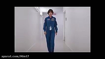 فیلم سینمایی " لوسی در آسمان "  Lucy in the Sky (2019) زمان165ثانیه