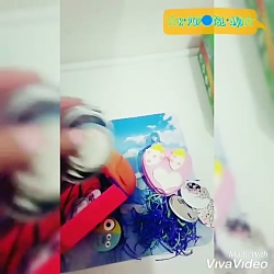 یه میز پر کیپاپ