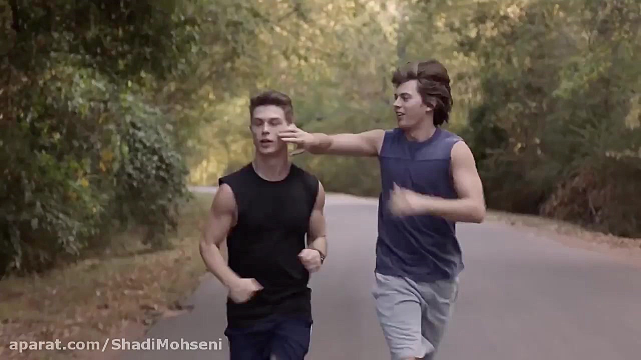 فیلم سینمایی " مسابقه رو آغاز کن "  Run the Race (2018)   زمان151ثانیه