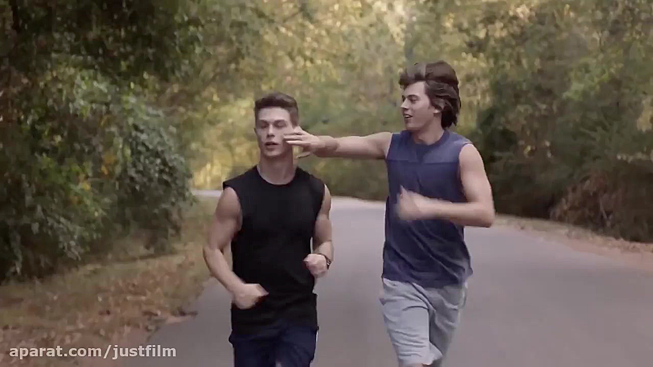 فیلم سینمایی " مسابقه رو آغاز کن "  Run the Race (2018)   زمان151ثانیه