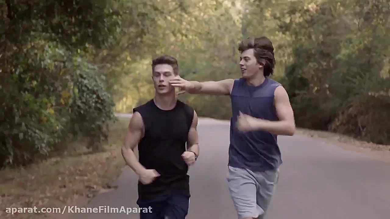 فیلم سینمایی " مسابقه رو آغاز کن "  Run the Race (2018)   زمان151ثانیه