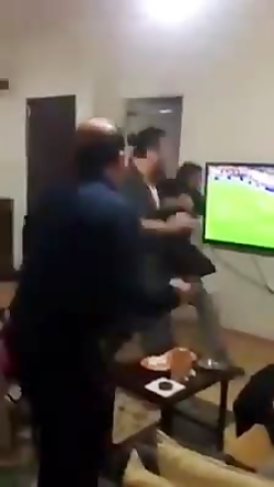 اینا با فوتبال زندگی میکنن