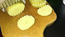 طرز تهیه سیب زمینی سوخاری (بچه...