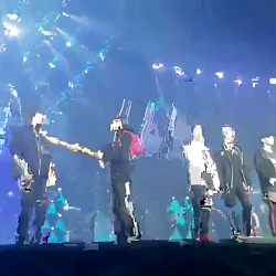 بچه ها به نظرتون زد به D.O