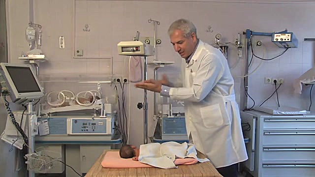 معاینه هیپ نوزاد دندان شیری