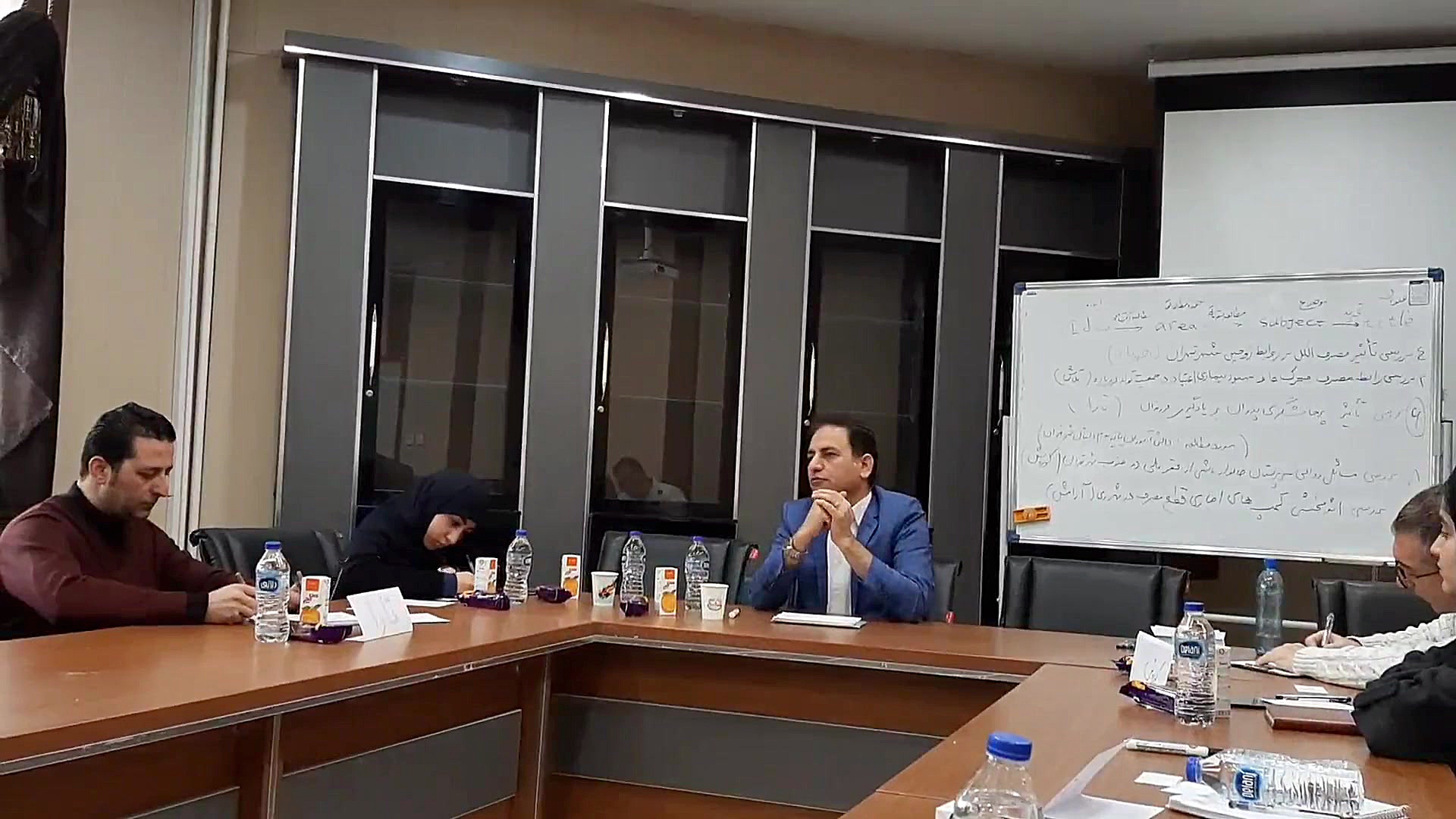کارگاه مقاله نویسی دکتر علی نوری؛ جامعه شناس، مدرس دانشگاه و کنکور