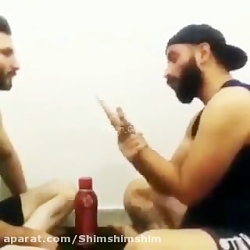 یک ساعته دارم میخندم دهنت سروی...
