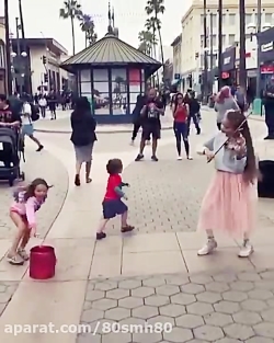 ویولون زدن زیبای این دختر دیس...