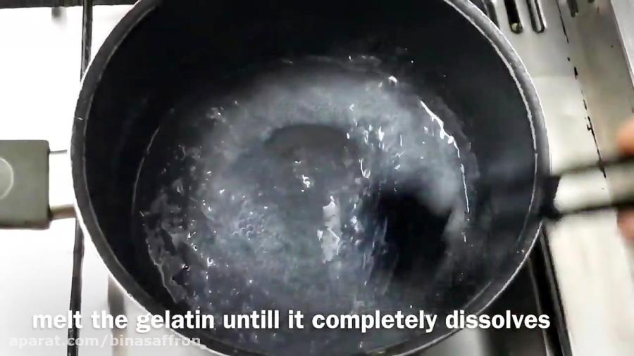 طرز تهیه پودینگ زعفرانی