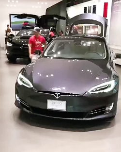 ماشین تسلا مدل s