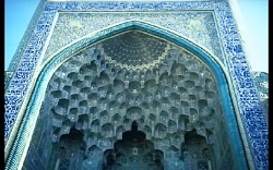 فیلم زیبایی از مقرنس ها در هنر و معماری اسلامی