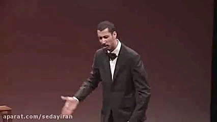 بخشی از بازی بهرام افشاری در تئاتر جوجه‌تیغی زمان181ثانیه