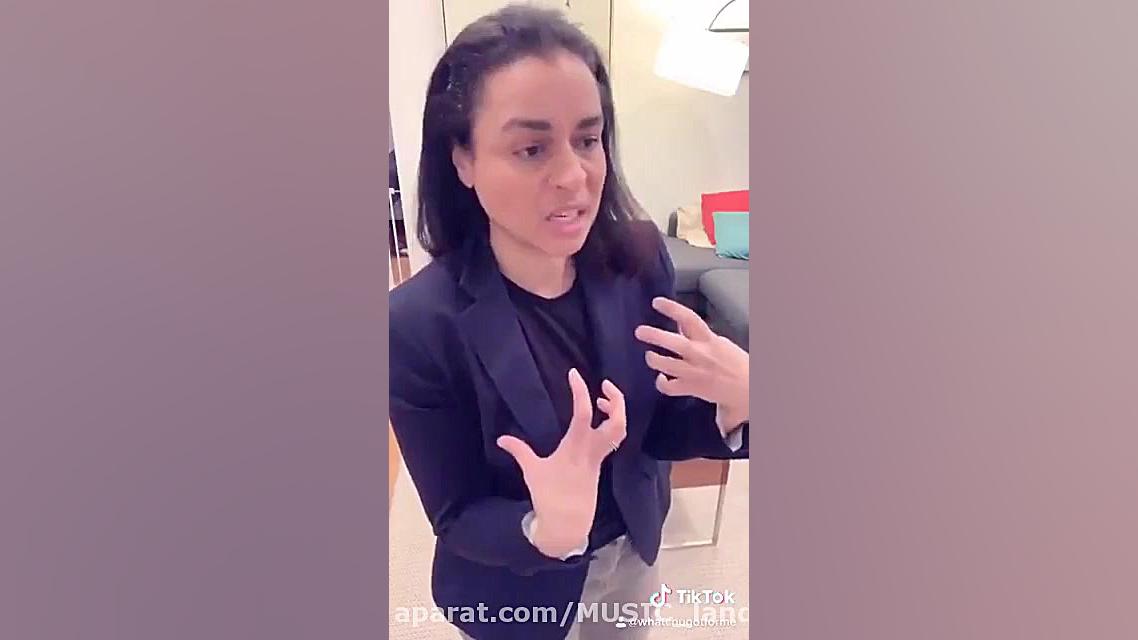 ی کمدین فیلمی ساخته از صحبتهای چند مدت اخیر ترامپ خیلی عالیه حتما ببینید درمان جای جوش