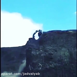 کلیپ خنده دار از افتادن سنگ از...