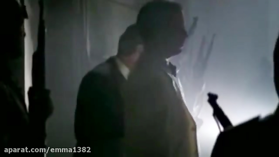 ​در ساعت پنج عصر