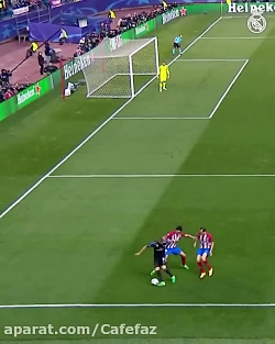 دریبل زیبای بنزما در مقابل سه...
