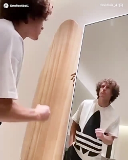 داوید لوییز شعبده باز میشود