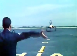 سولو شدن ولیهد سابق با جنگنده...