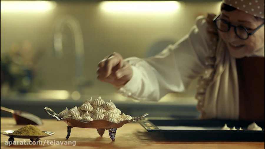 با سفیده تلاونگ شما هم به سادگی این شیرینی حرفه‌ای رو درست می‌کنید