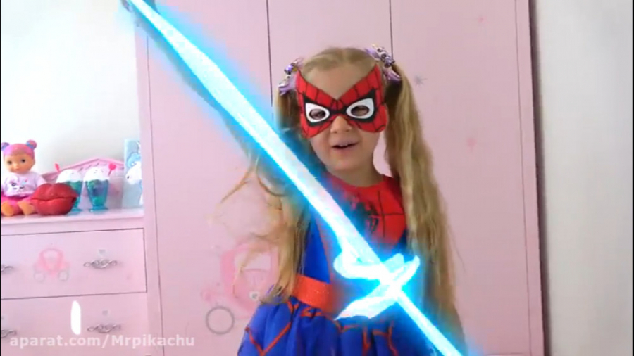 دیانا ابر قهرمان می شود ماجراه...