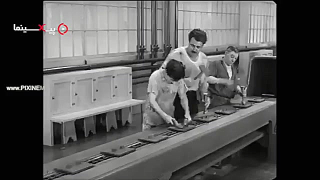 سکانس جنون کار در فیلم عصر جدید(Modern Times,1936) زمان79ثانیه