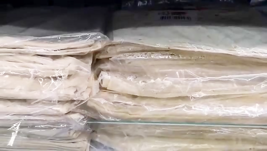 Su Böreği Hazır Yufkadanسو بورک ترد و خوشمزه و گشتی در نانوایی ترکیه ایی