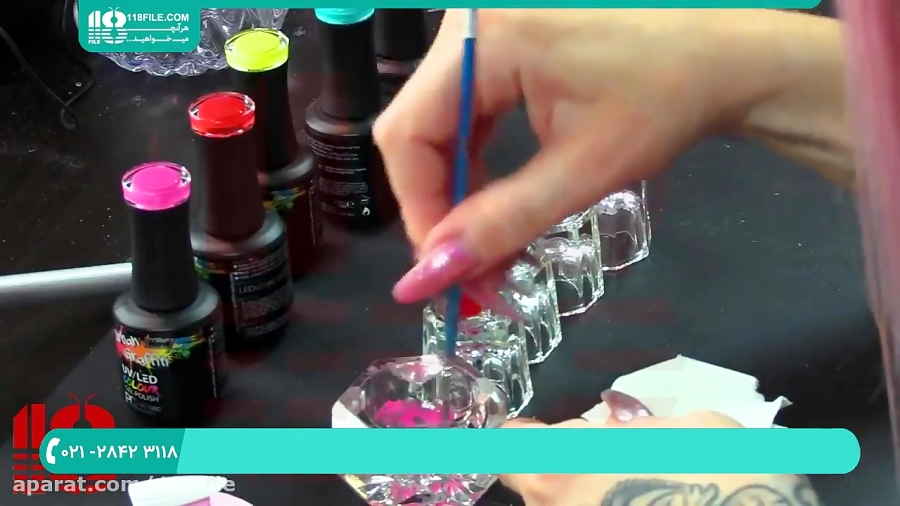 آموزش طراحی ناخن | طراحی ناخن حرفه ای (طراحی رنگی ناخن) 28423118-021